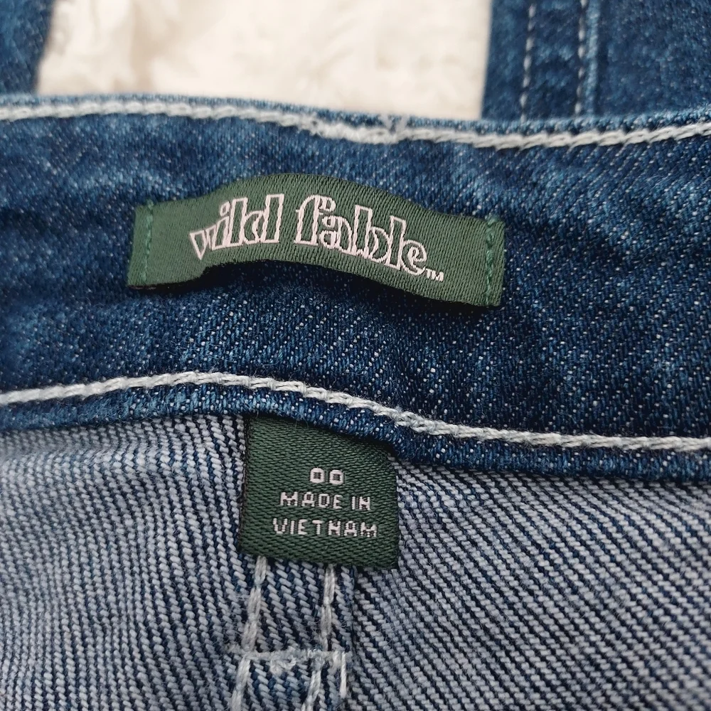 Wild Fable Super high rise straight blue jeans size 00 Mom Jeans Western 80's